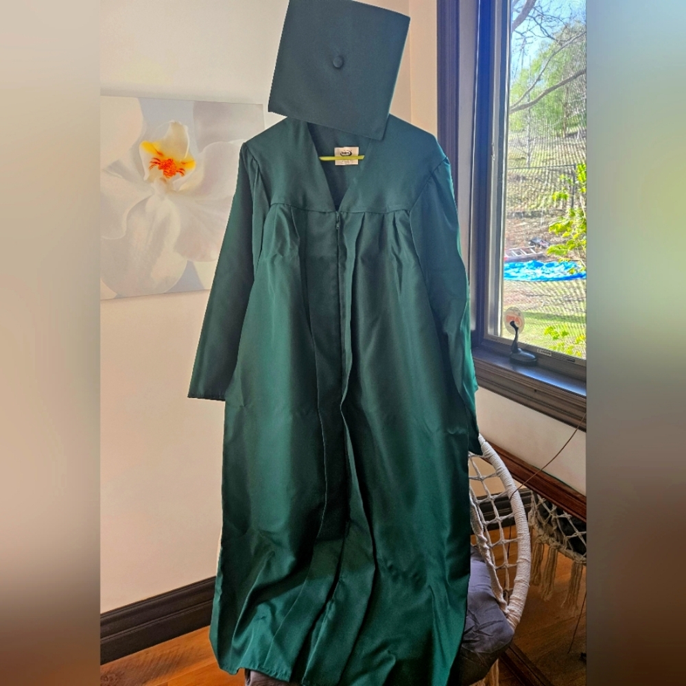 Cal Poly graduation cap and gown